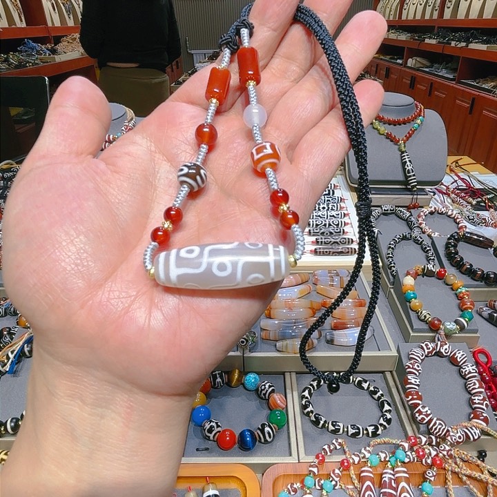 未镶嵌玛瑙/玉髓珠宝奇石