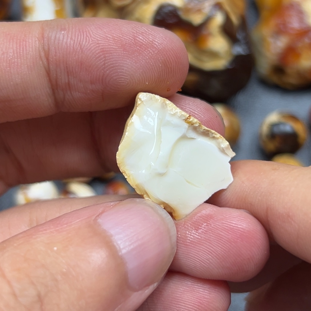 定制琥珀未镶嵌琥珀蜜蜡原石定制