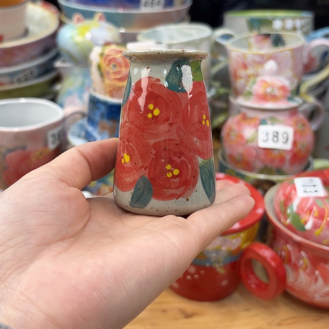 瓷片兔兔盖茨。兔兔