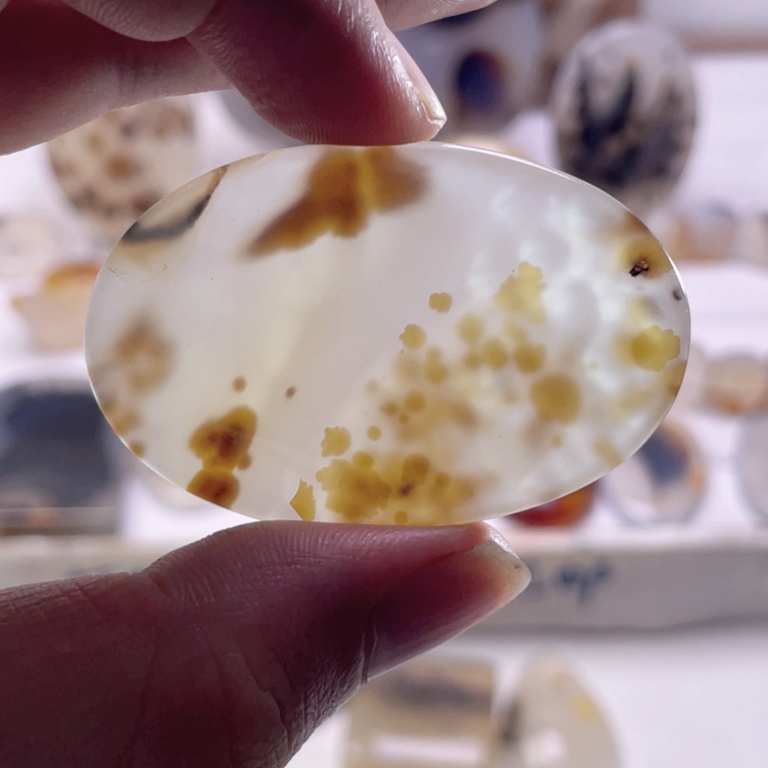 玛瑙/玉髓未镶嵌珠宝奇石