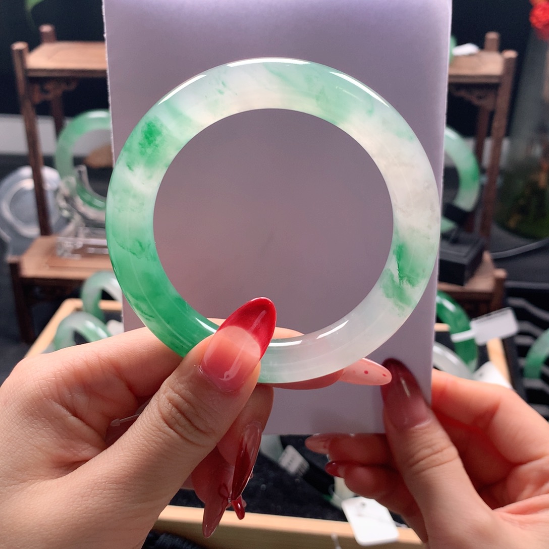 石英质玉手镯58未镶嵌