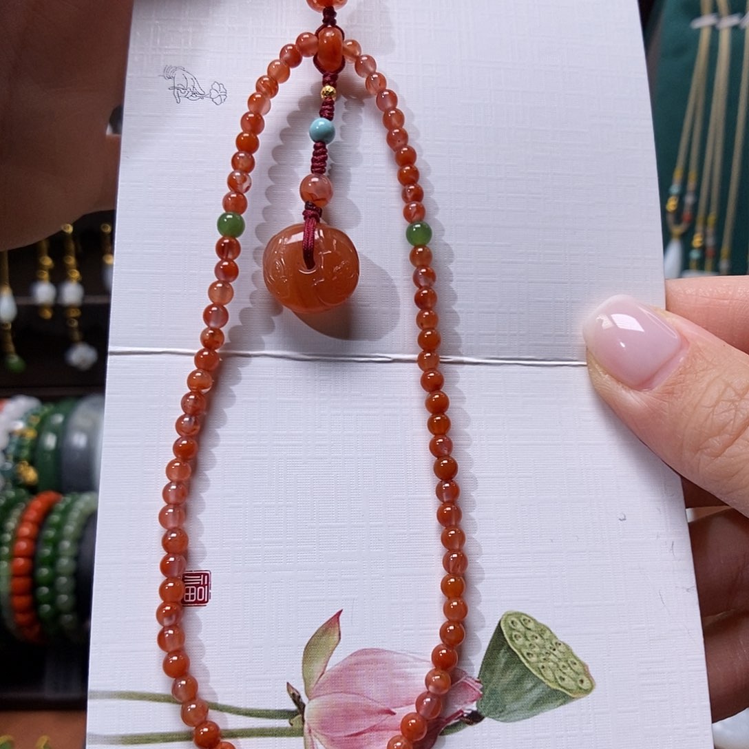 南红玛瑙挂件未镶嵌