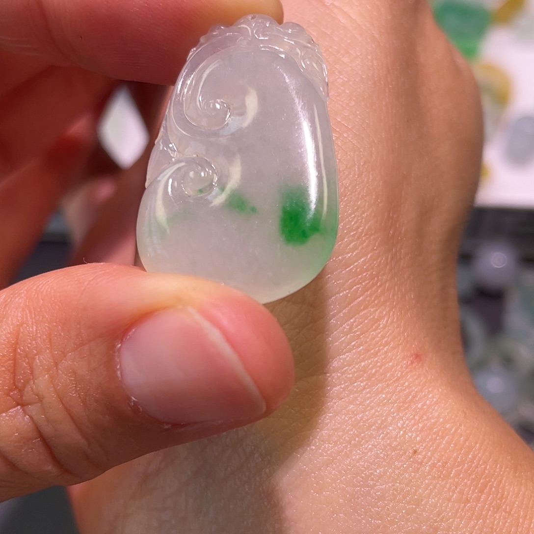 定制翡翠未镶嵌如意