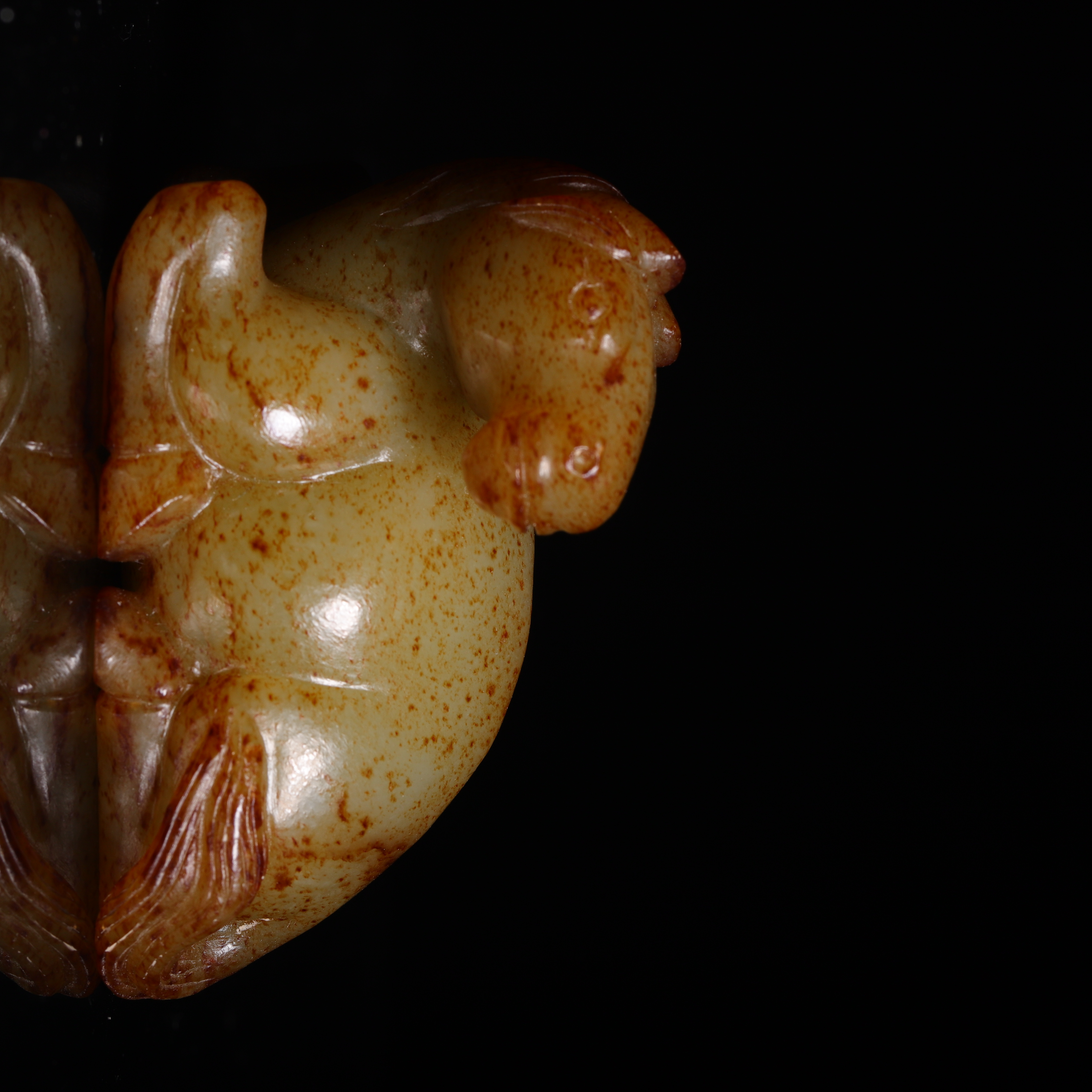 清代和田玉卧马摆件