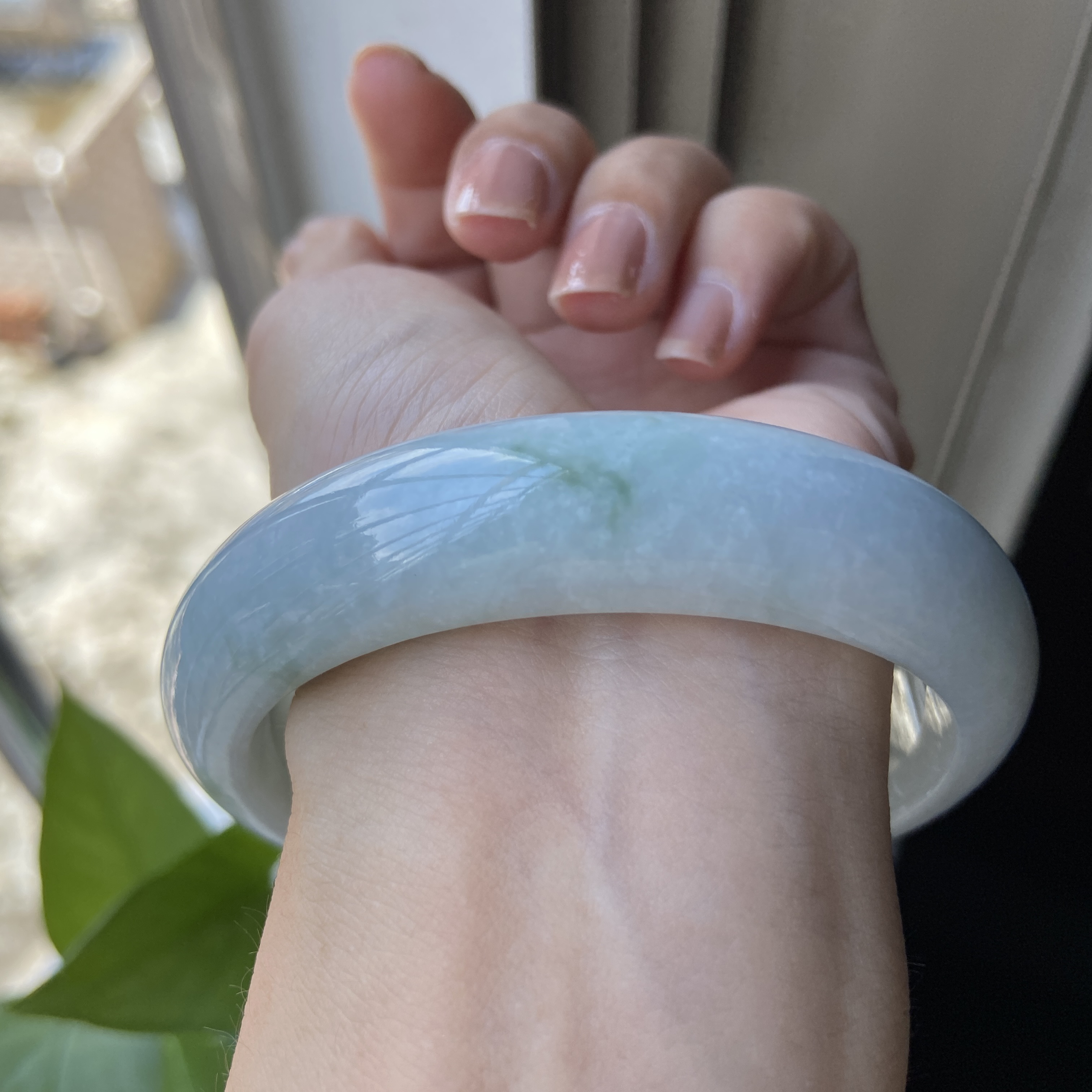 60.6正圈手镯，女款天然缅甸翡翠A货。A33