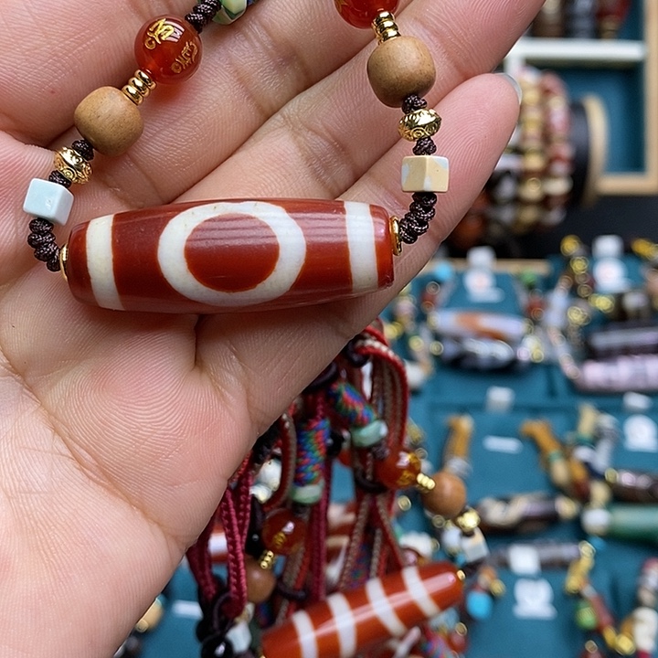 玛瑙/玉髓颈饰合金