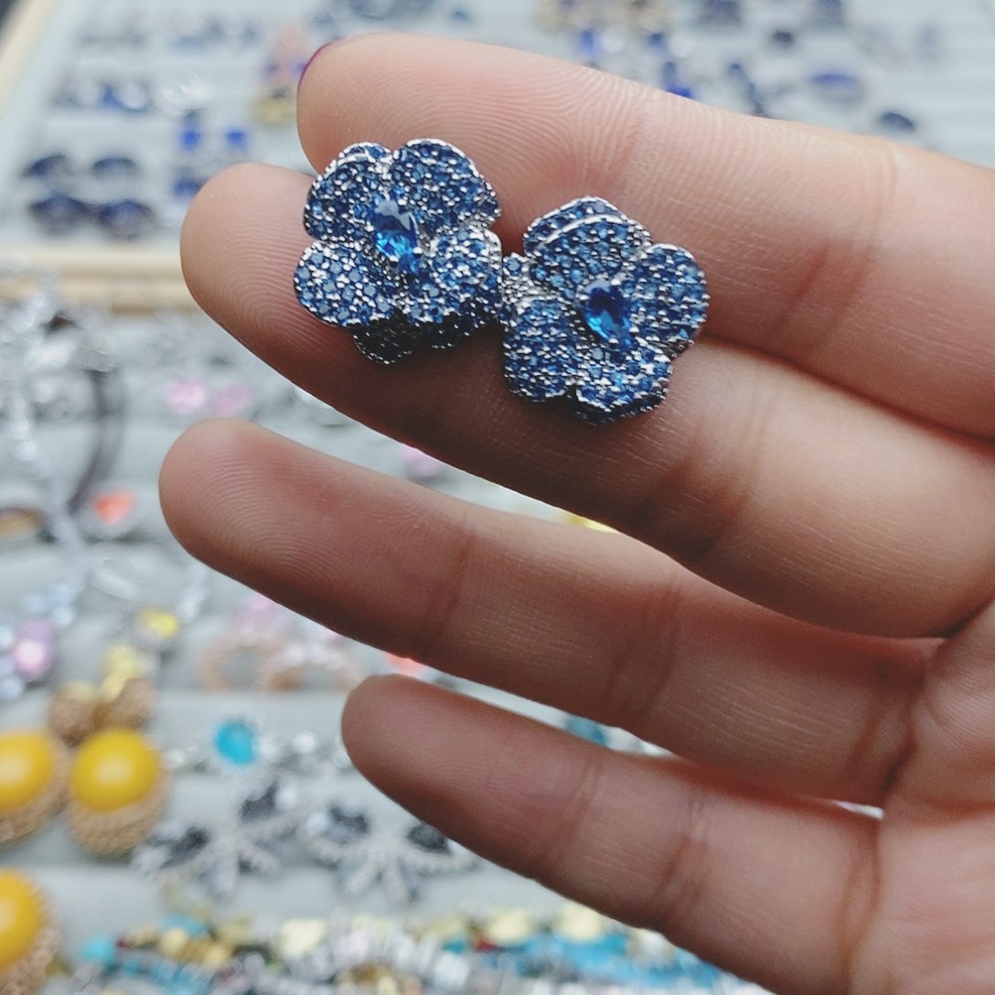 【闪购商品】托帕石耳饰银S925镶嵌