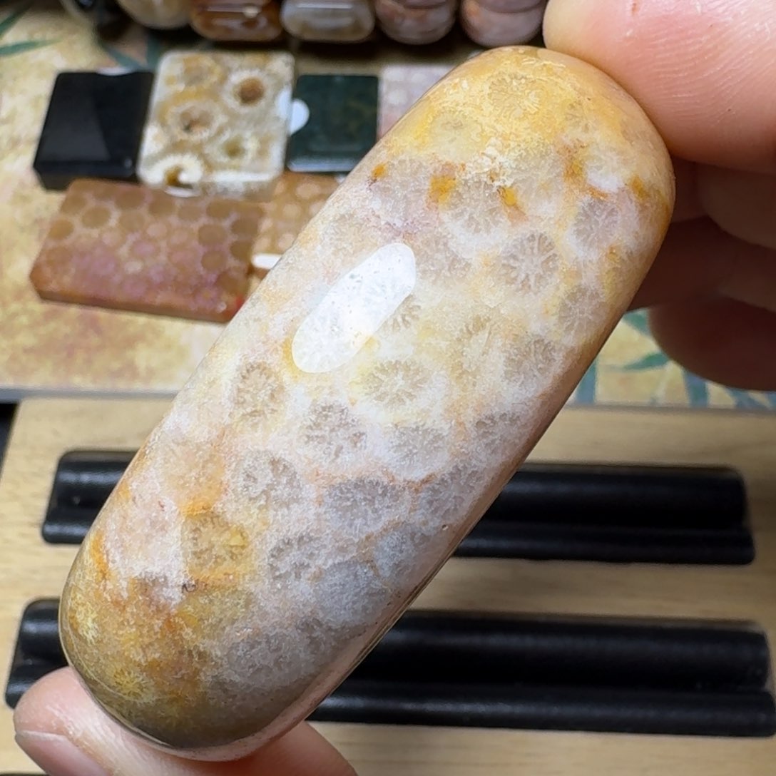 硅化玉纯天然色有机玉石保真色未镶嵌55圈口