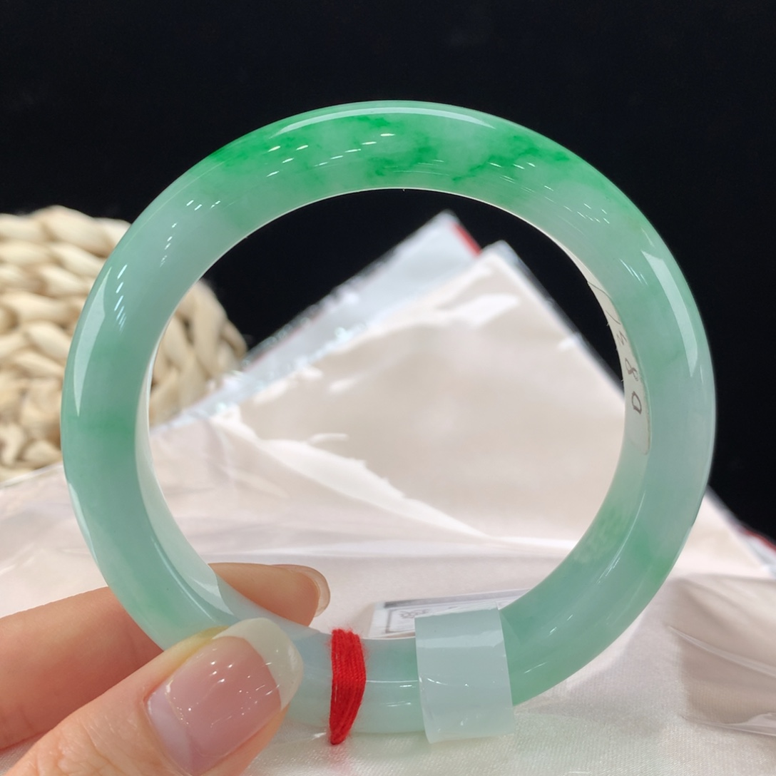 翡翠手镯未镶嵌111-0831