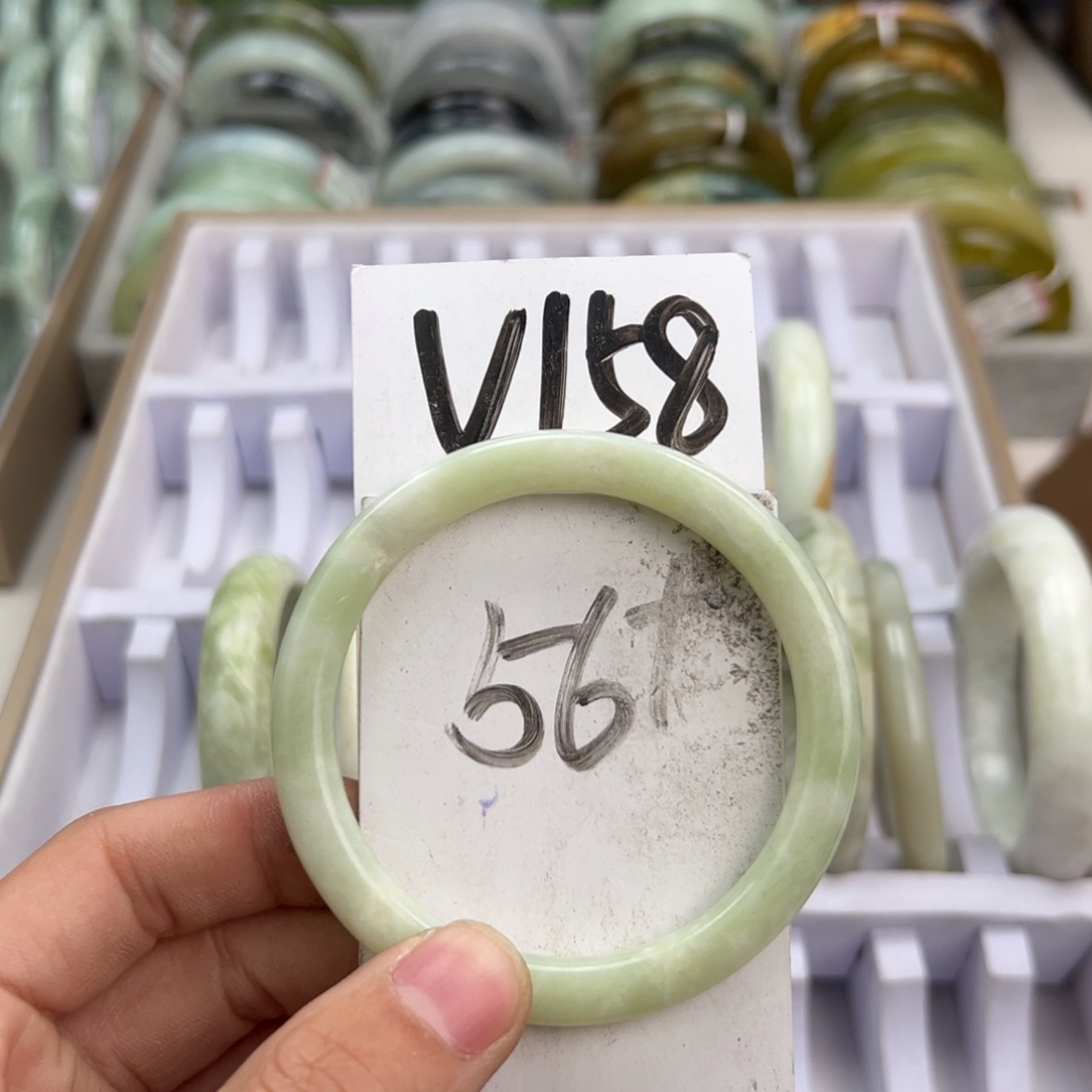 岫玉手镯未镶嵌天然岫玉微瑕