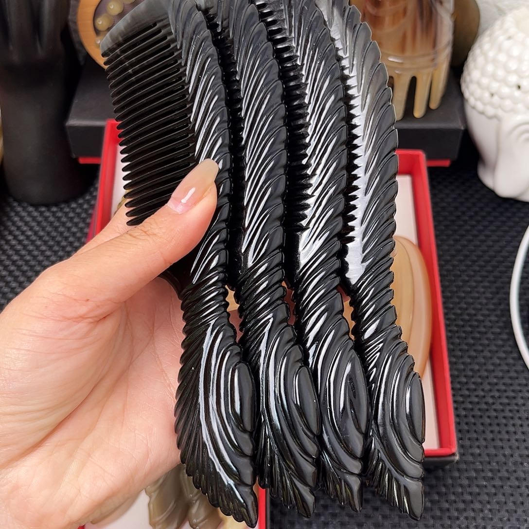 纯手工制作纯牛角梳子