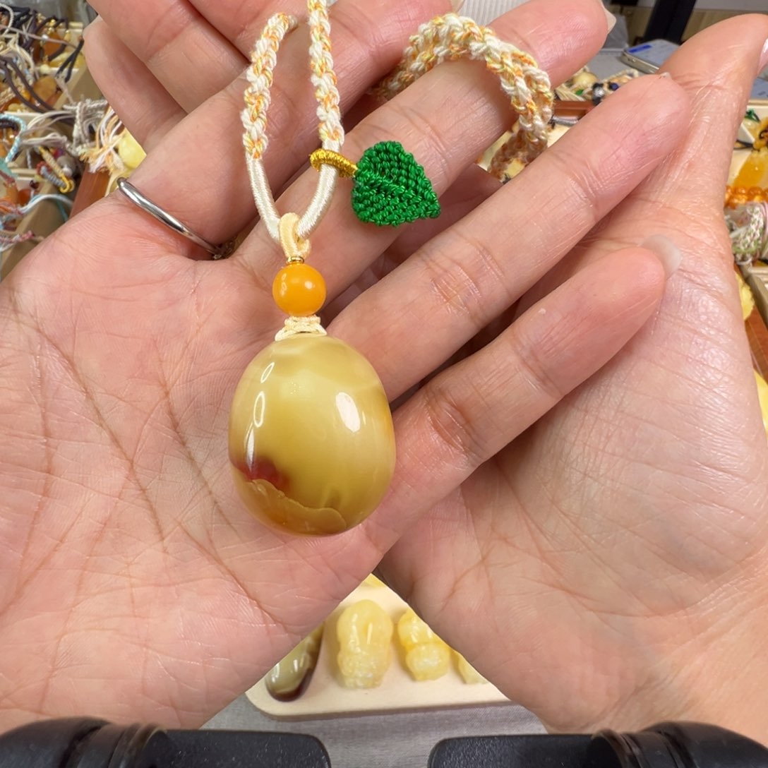 蜜蜡裸石未镶嵌蜜蜡