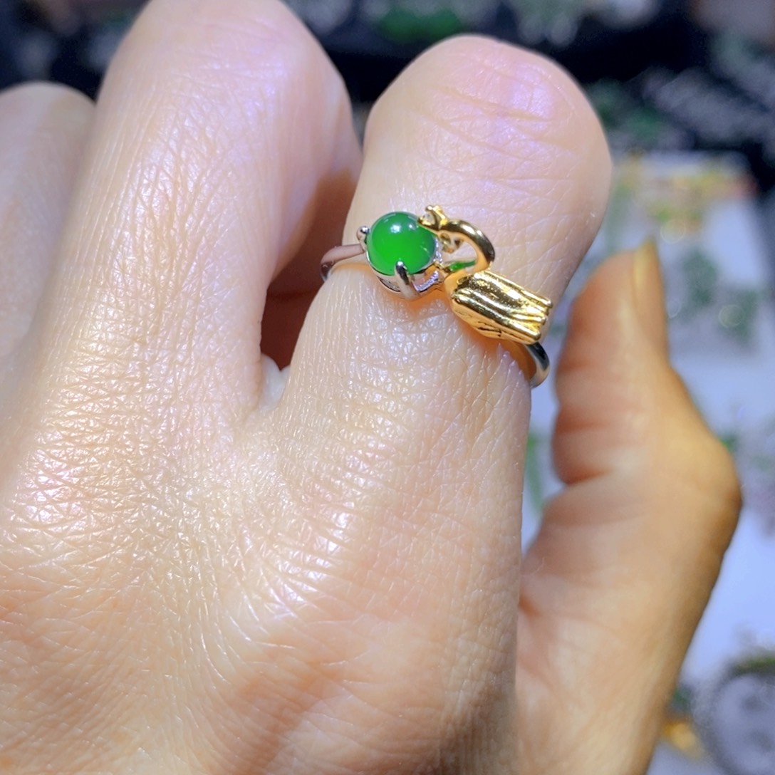 翡翠颈饰银S925镶嵌天然翡翠