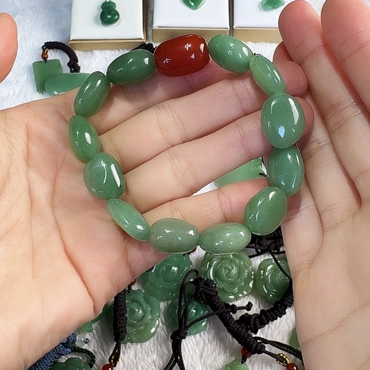 密玉（石英质玉）未镶嵌吊坠