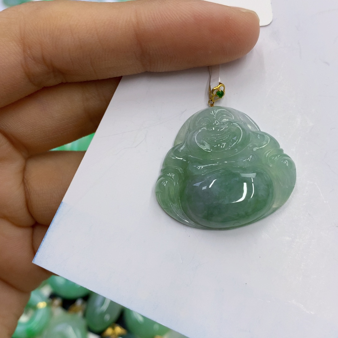 翡翠18K金镶嵌颈饰翡翠