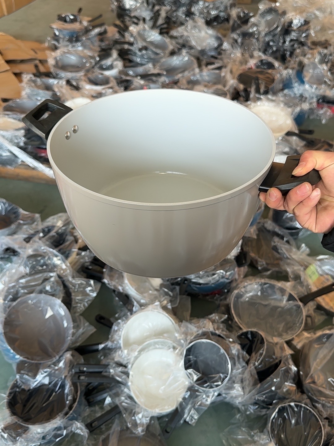 A17外贸大白汤锅口径30cm，高度15cm，外贸尾货，建议勿拍，