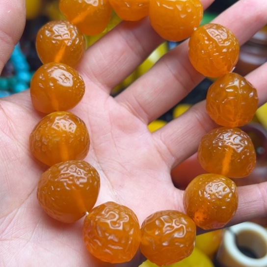 琥珀手串未镶嵌蜜蜡