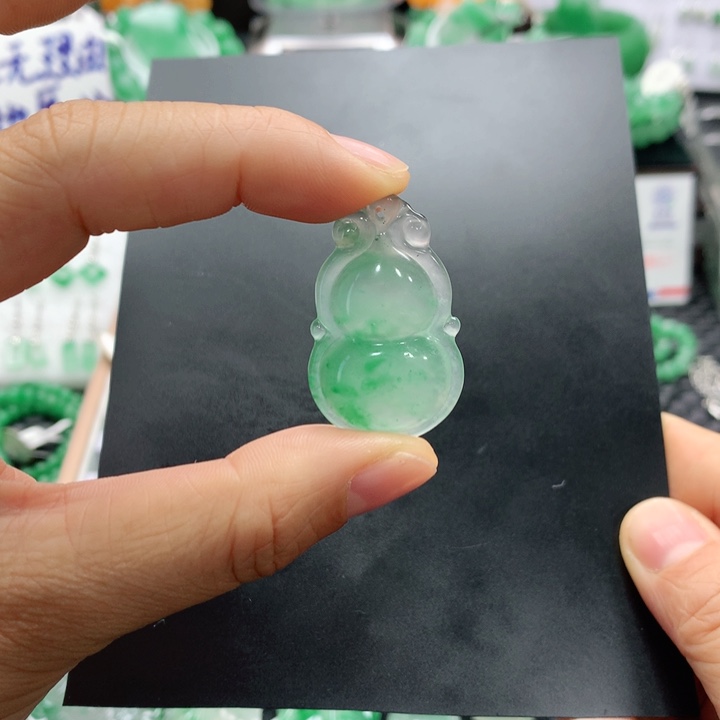 红****石英质玉未镶嵌吊坠青青 吊坠 红薯
