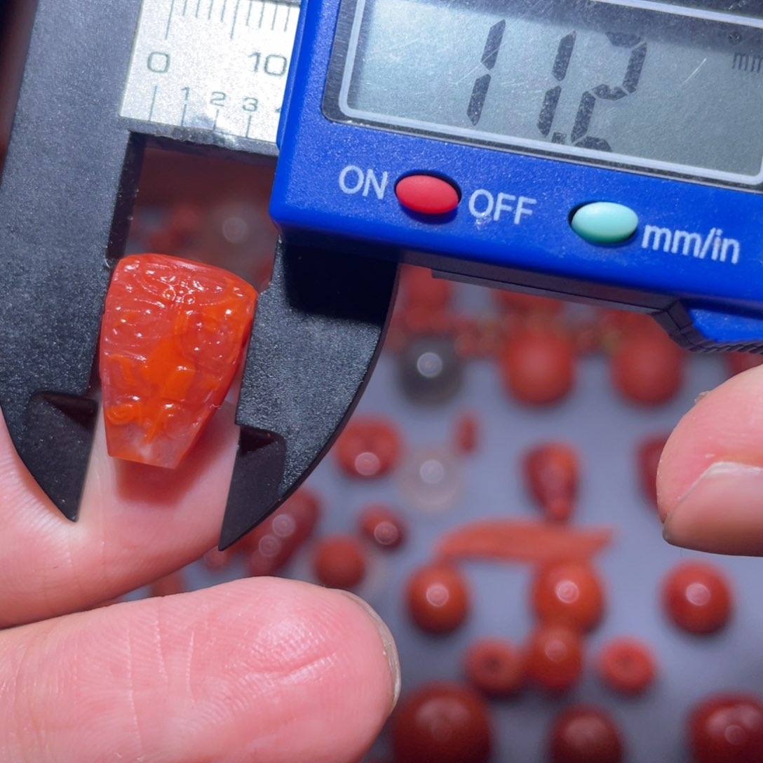 南红玛瑙配饰未镶嵌