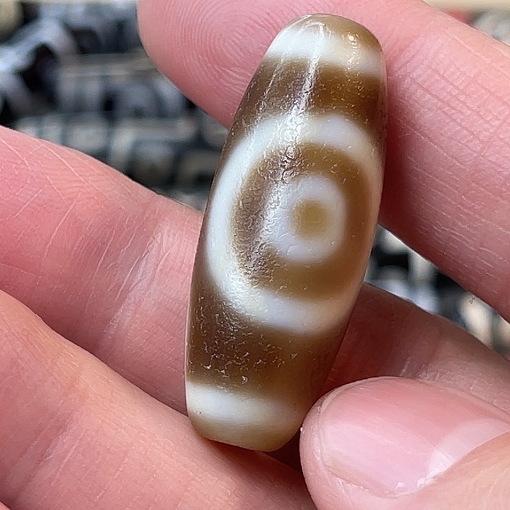 玛瑙/玉髓颈饰未镶嵌康**娘