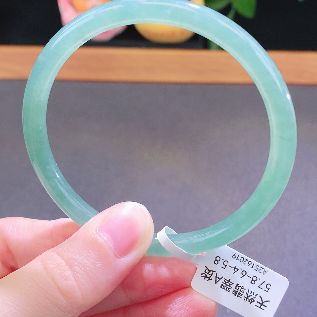 翡翠未镶嵌手镯天然翡翠