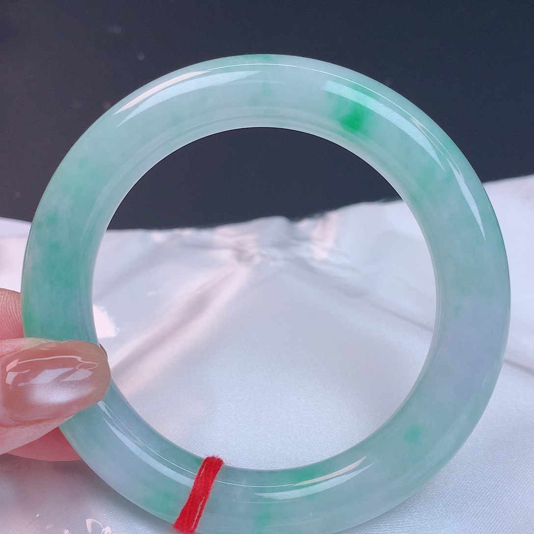 【闪购商品】未镶嵌手镯翡翠57+