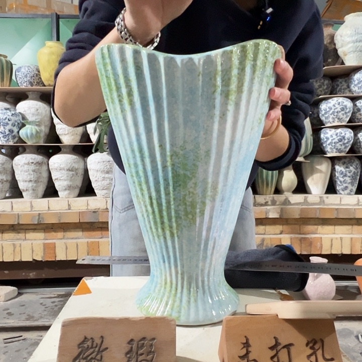 景德镇陶瓷花瓶工厂微瑕