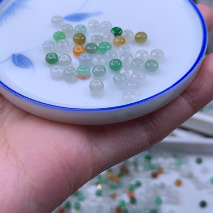 翡翠散珠中****厂鼓珠40颗