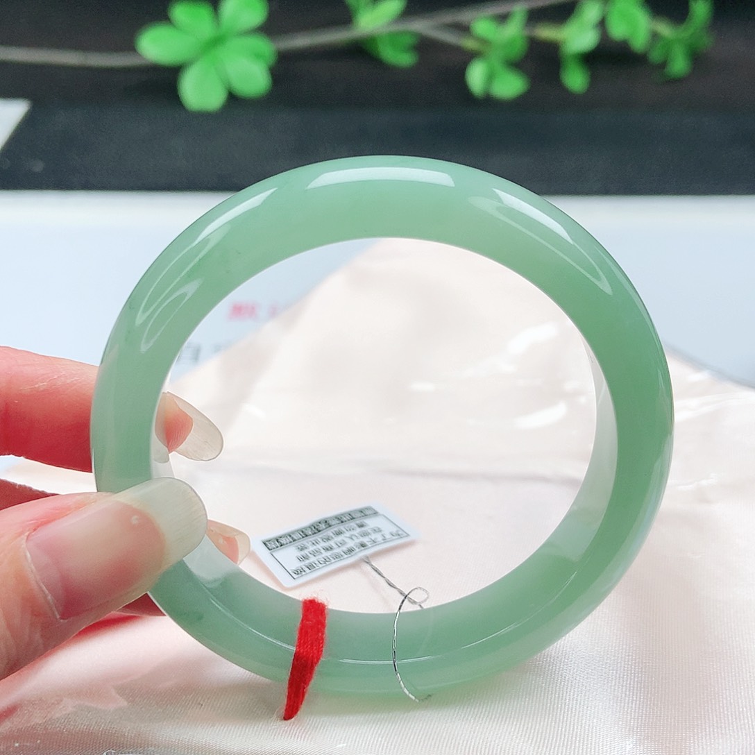 未镶嵌手镯翡翠54圈