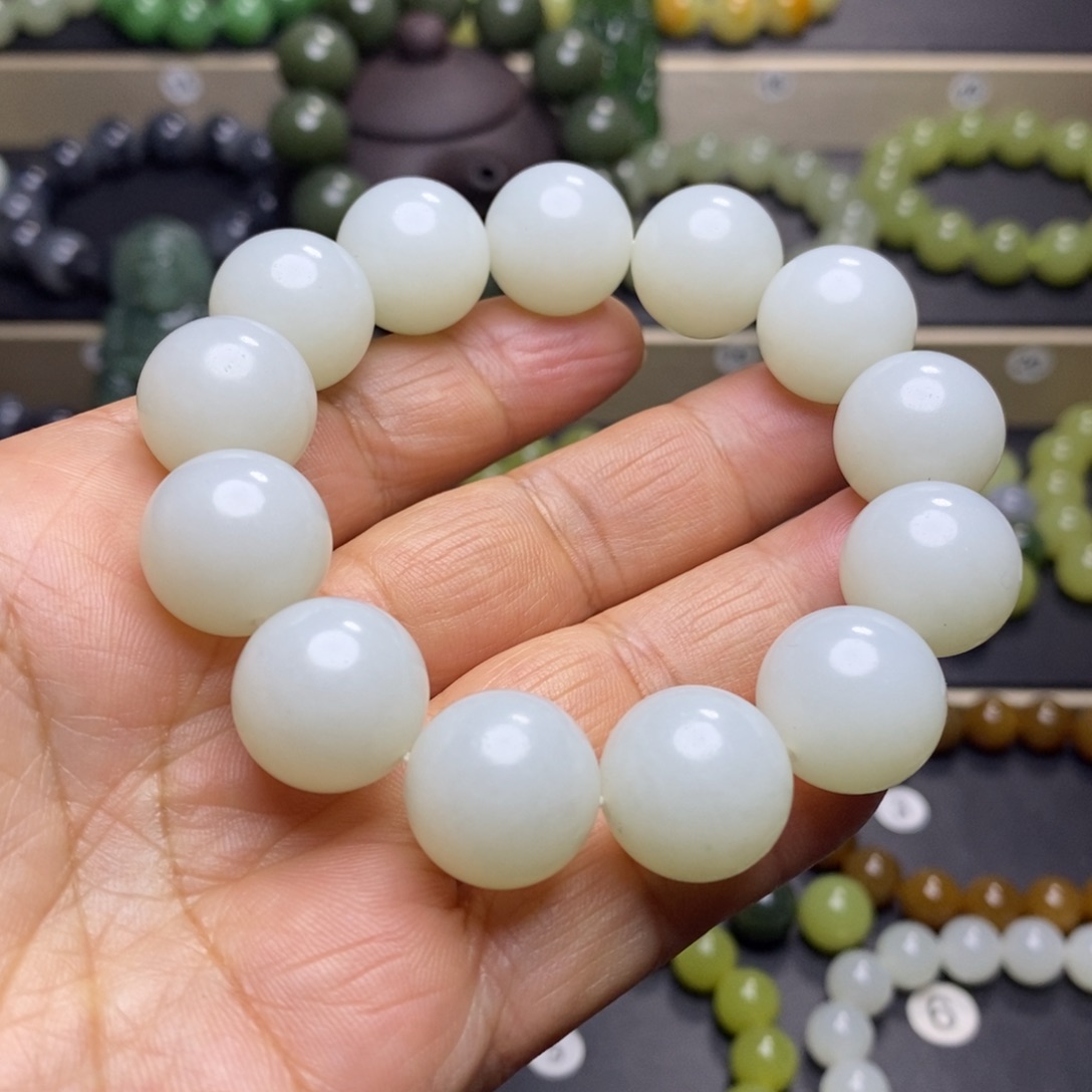 和田玉未镶嵌手串