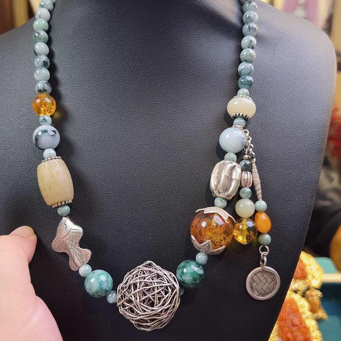 翡翠颈饰未镶嵌古风