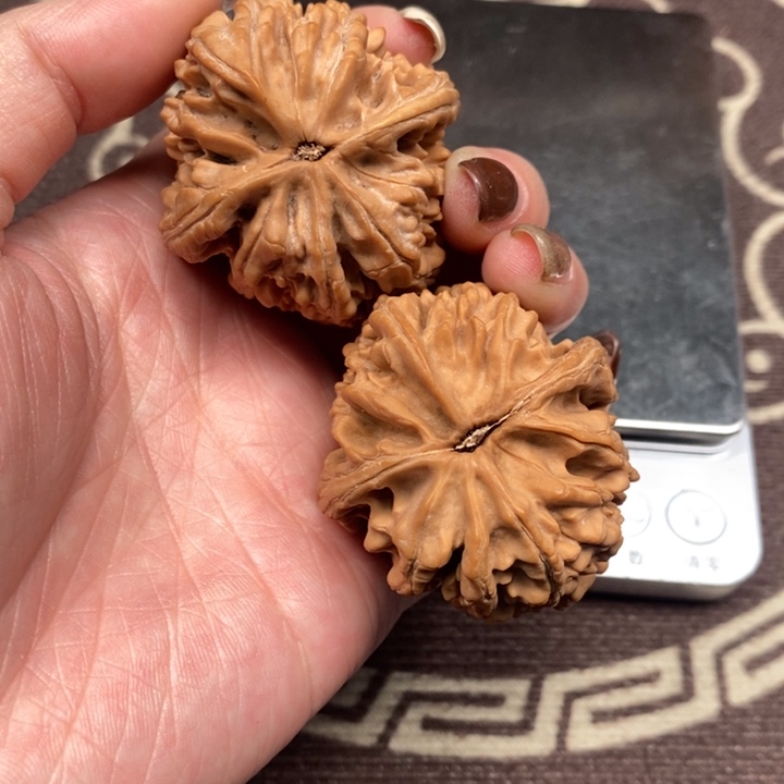 文玩核桃吊坠大沽石全品