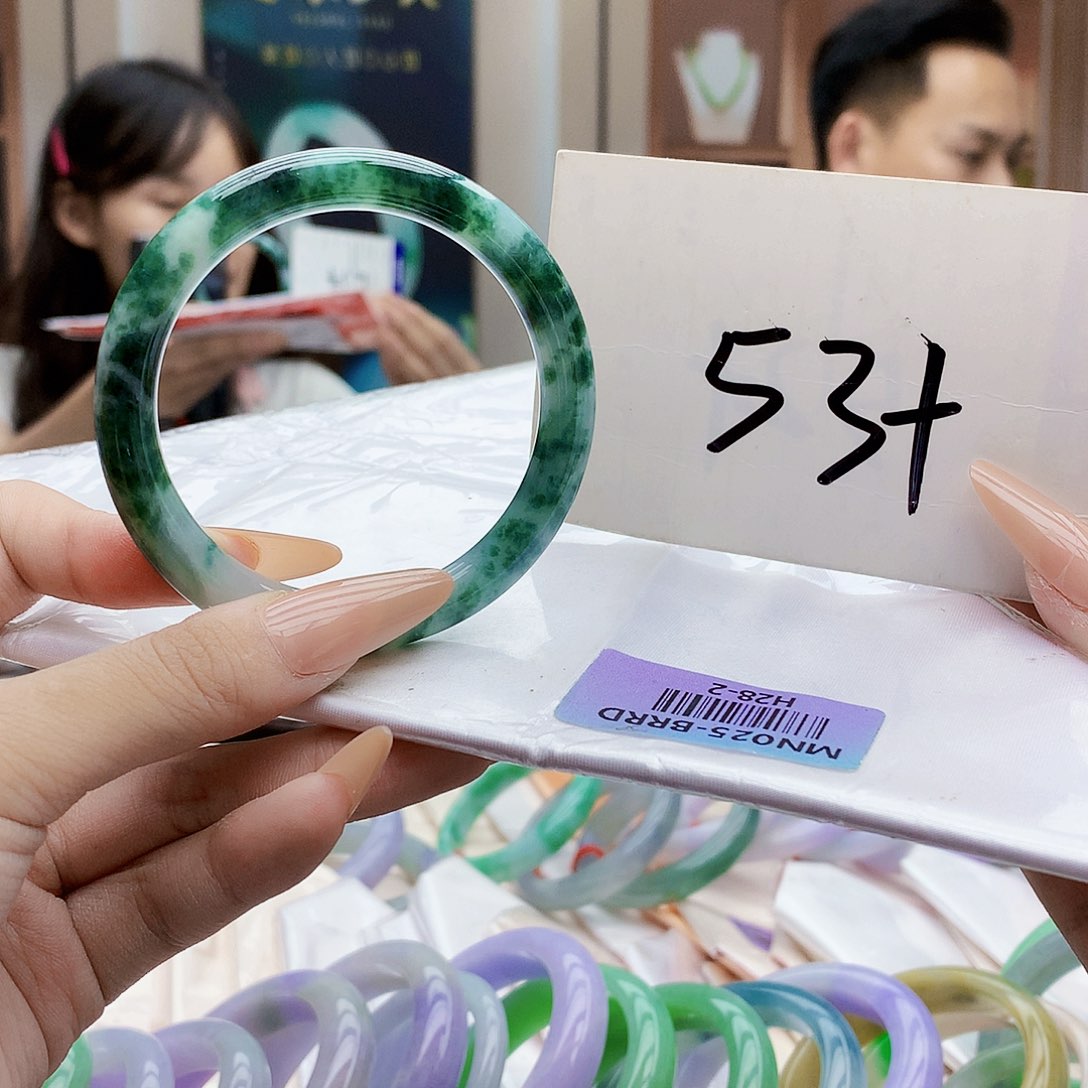 未镶嵌手镯翡翠ggg