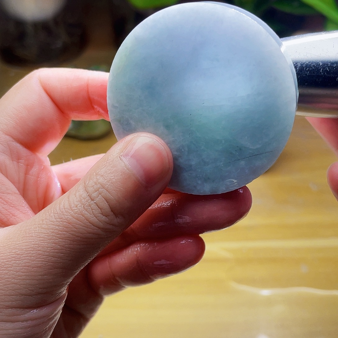 翡翠未镶嵌颈饰毛料9