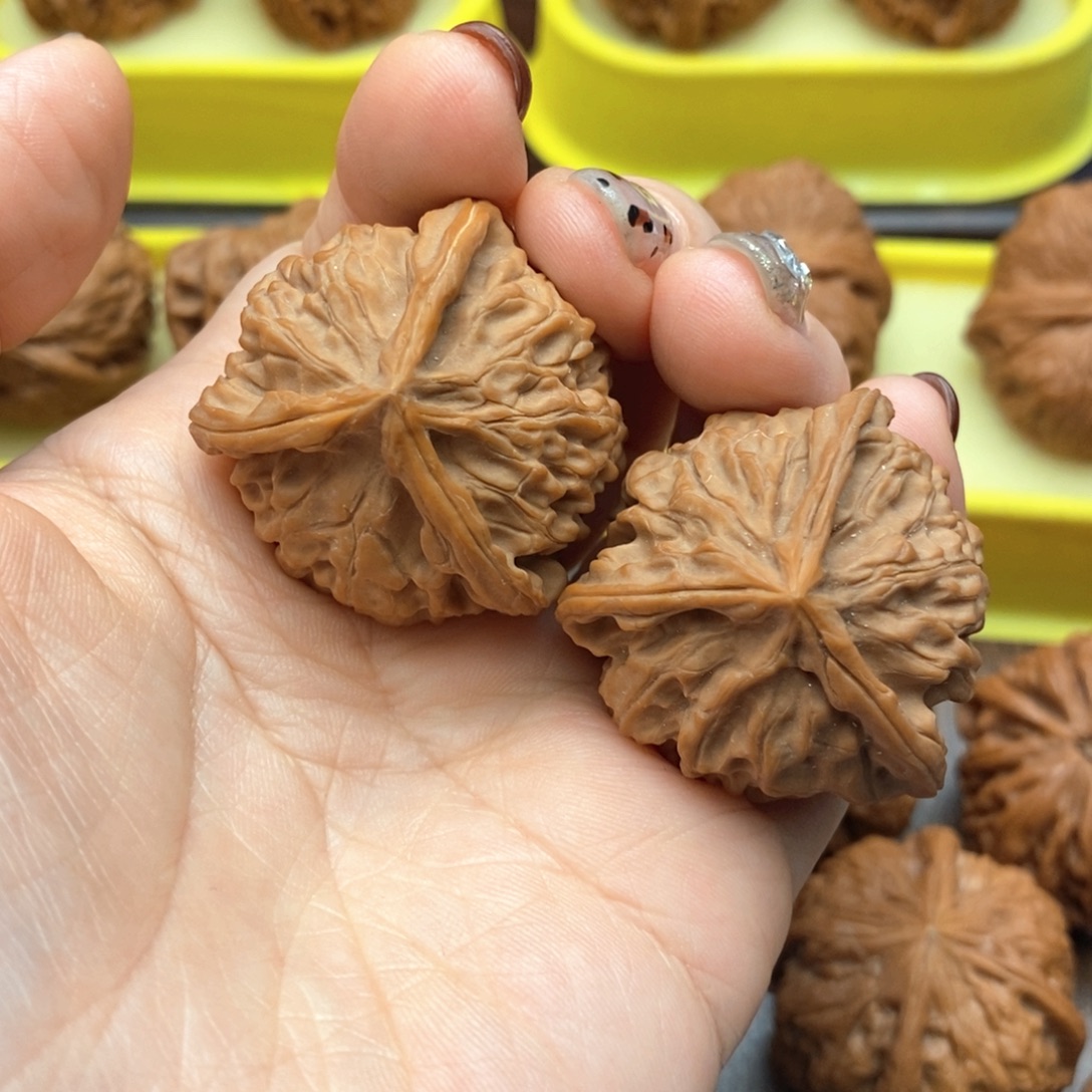 文玩核桃把件546号玉麒麟奔
