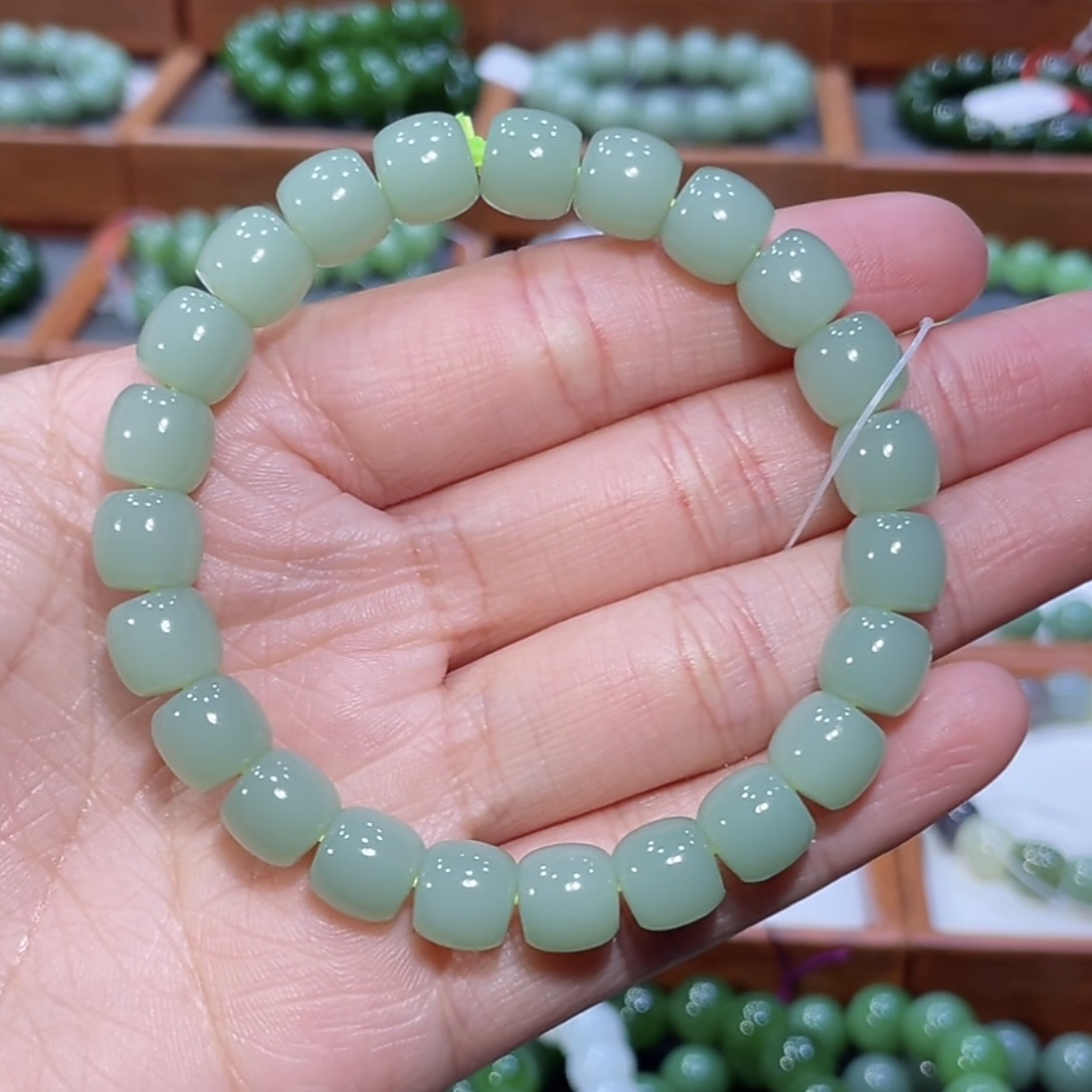 无结构！和田玉俄料碧玉鸭蛋青起荧光粉青手串9×8mm