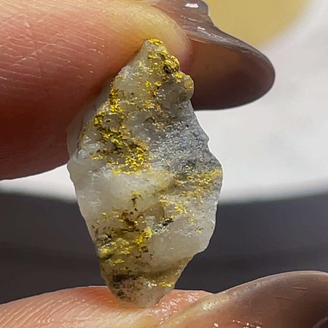 金属成****溜成1.0g金达莱天然矿标