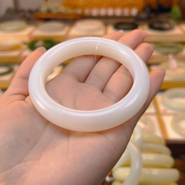 和田玉手镯未镶嵌肖*小5