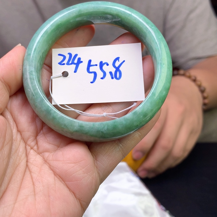 未镶嵌手镯翡翠224