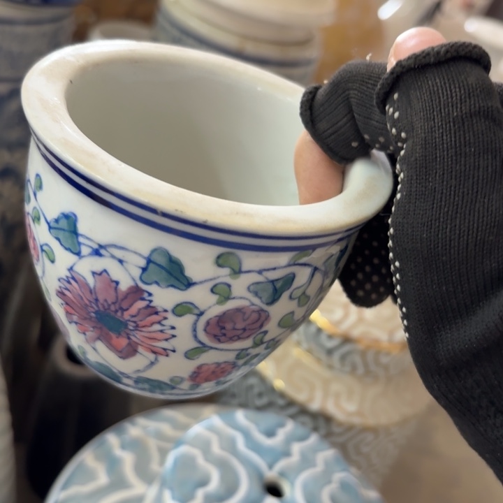 微瑕青花瓷器值得购买