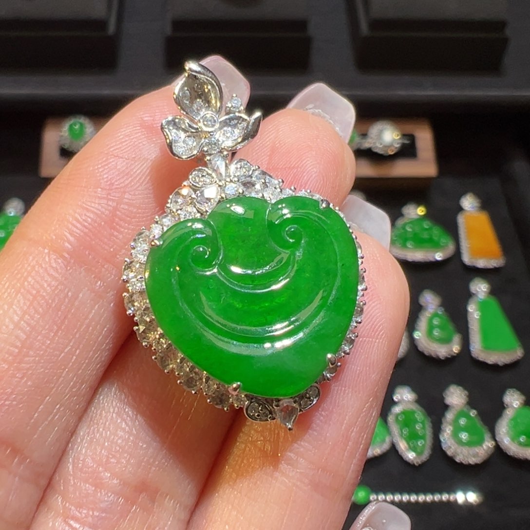 翡翠颈饰18K金镶嵌收到货48小时鉴赏期