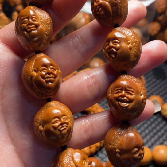 橄榄核吊坠笑佛百态