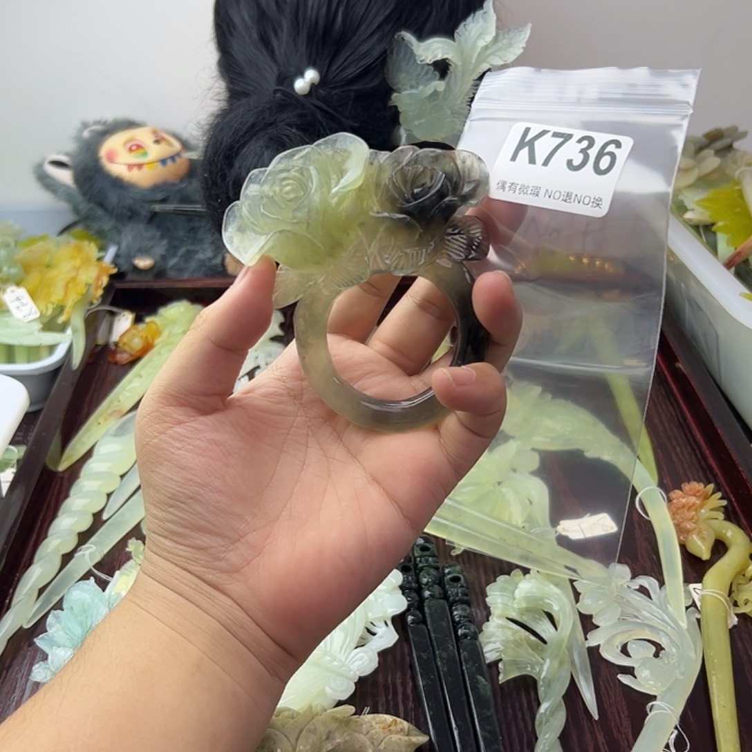 无***言蛇纹石玉合金发饰