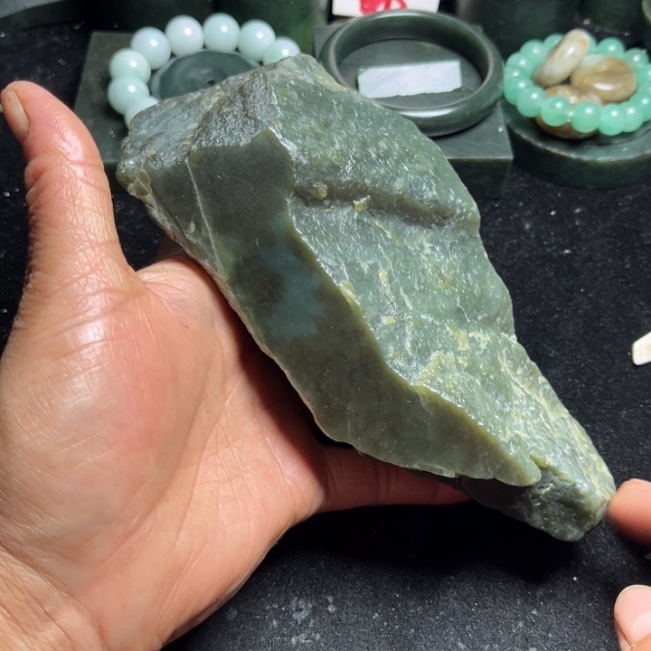 和田玉（糖玉）未镶嵌珠宝奇石