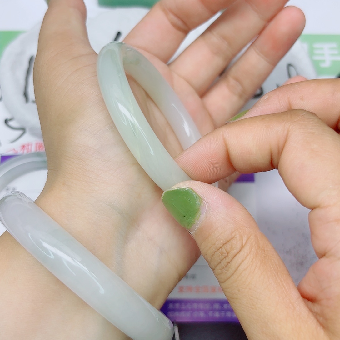 石英质玉手镯未镶嵌A70/5352