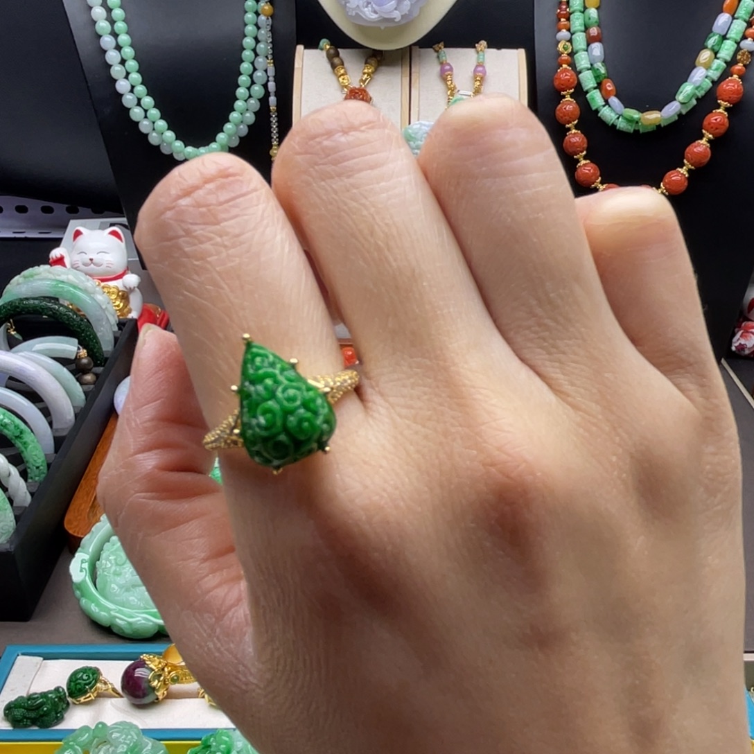 翡翠未镶嵌戒指翡翠戒指