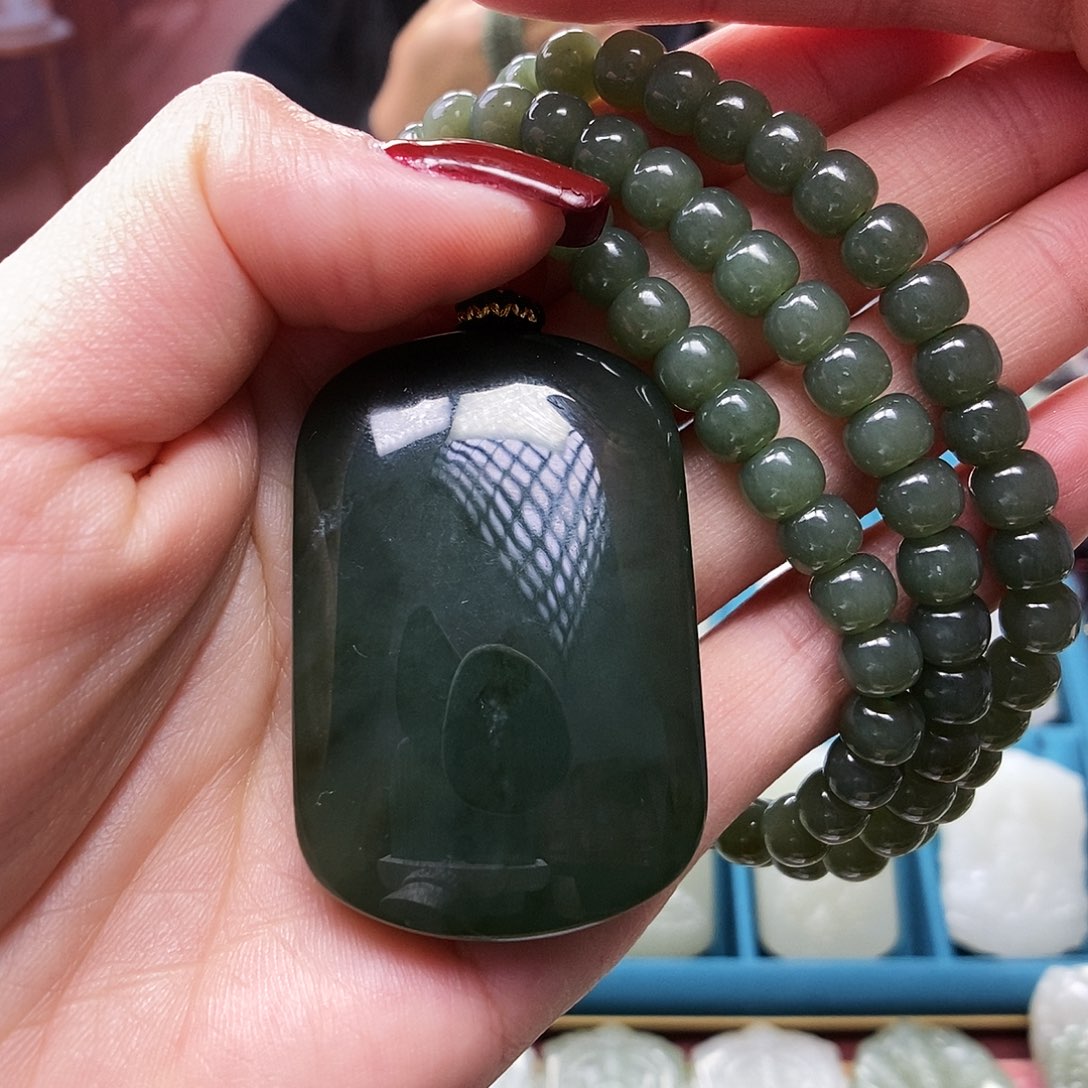 和田玉颈饰未镶嵌二*