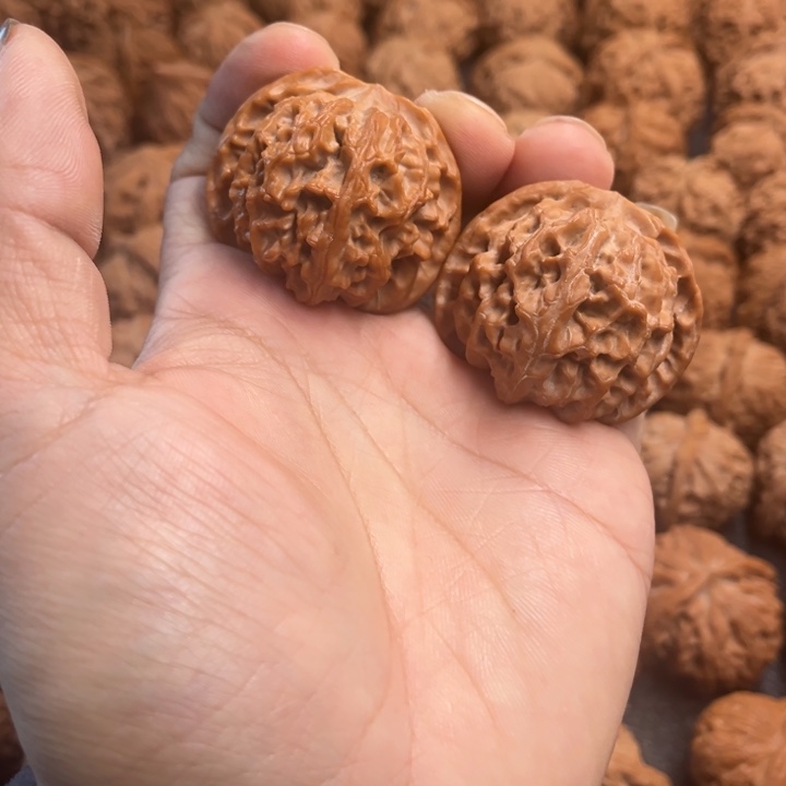 哥***疆文玩核桃吊坠苹果