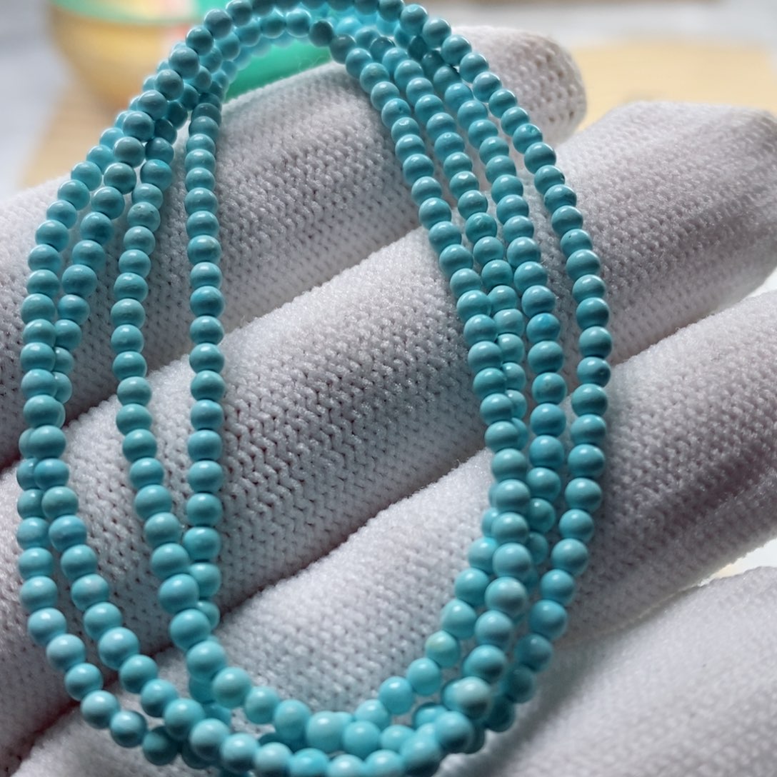 绿松石颈饰未镶嵌