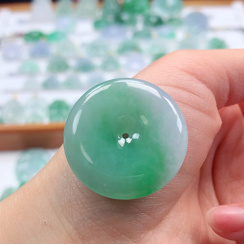 【闪购商品】翡翠吊坠(不含链)未镶嵌